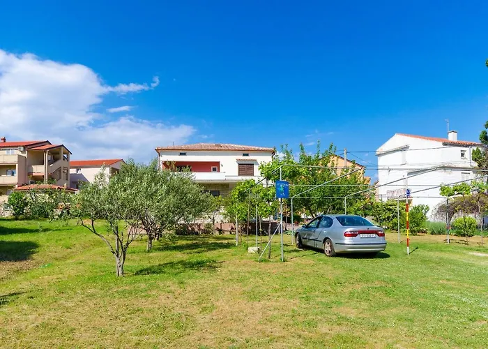 Apartments Anica F